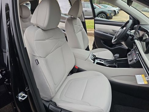 New 2026 Hyundai Tucson SE image 10