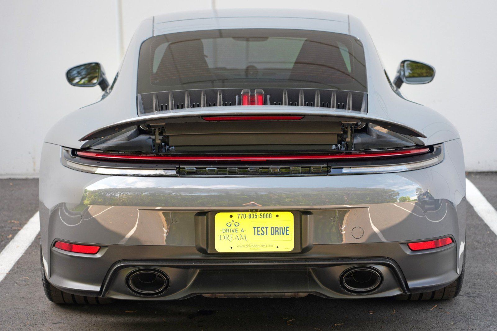 Used 2025 Porsche 911 Carrera w/ Premium Package RWD image 47