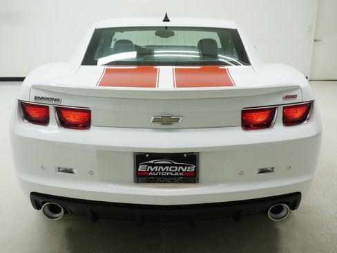 Used 2011 Chevrolet Camaro SS w/ RS Package RWD image 5