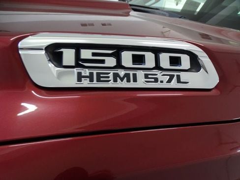 Used 2019 RAM 1500 Laramie AWD/4WD image 24