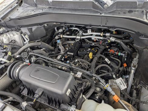 Used 2022 Ford Explorer XLT w/ Equipment Group 202A image 36