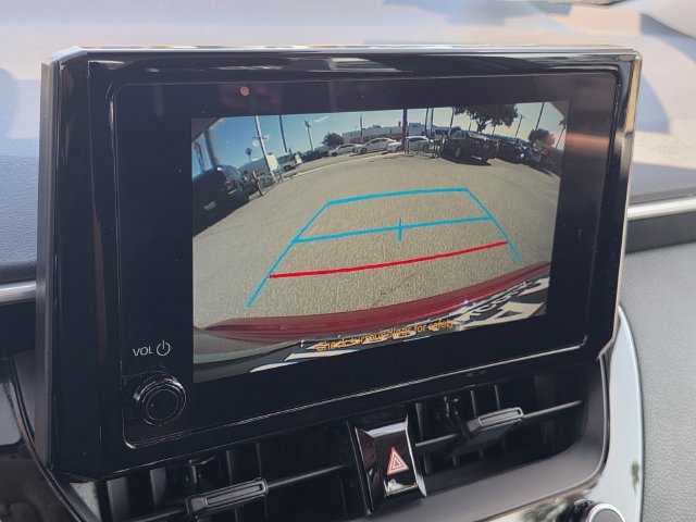 Used 2025 Toyota Corolla LE FWD image 19
