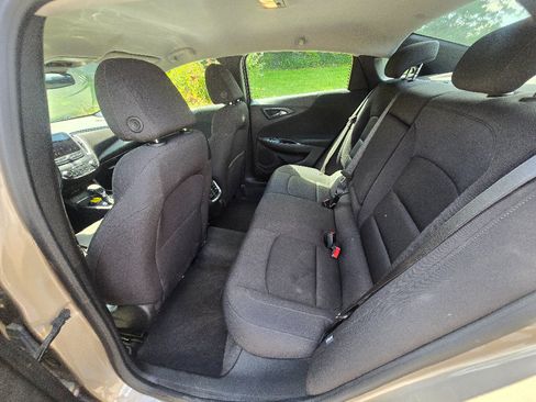 Used 2023 Chevrolet Malibu LT FWD image 18