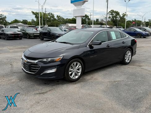 Used 2023 Chevrolet Malibu LT w/ Driver Confidence Package FWD image 3
