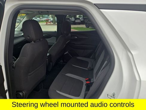 Used 2025 Chevrolet TrailBlazer LT AWD/4WD image 14