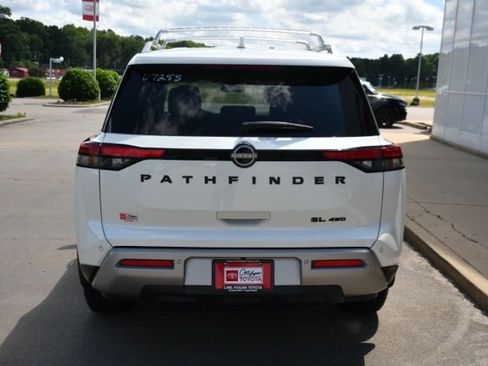 Used 2023 Nissan Pathfinder SL w/ Lighting Package (N92) AWD/4WD image 4