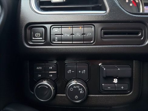 Used 2021 Chevrolet Tahoe RST w/ Luxury Package image 29