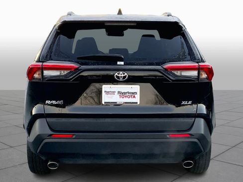Used 2024 Toyota RAV4 XLE image 4