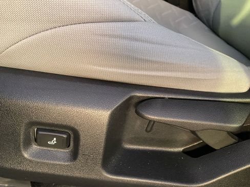 Certified 2025 Toyota Tacoma SR5 image 14