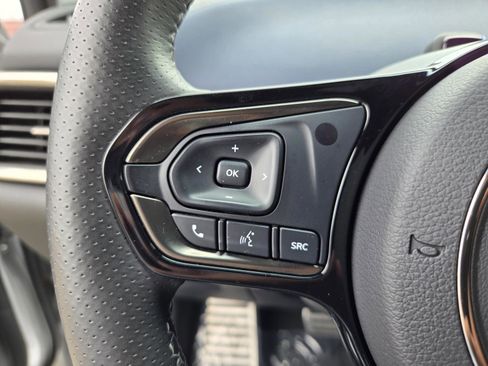 Used 2023 VinFast VF 8 Plus image 15