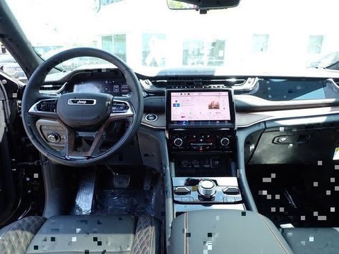 New 2022 Jeep Grand Cherokee Summit w/ Advanced Protech Group IV image 14