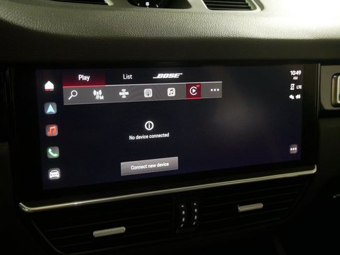 Used 2022 Porsche Cayenne Platinum Edition image 22