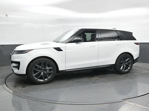 Used 2024 Land Rover Range Rover Sport SE AWD/4WD image 8