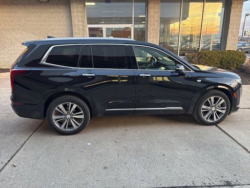 Used 2020 Cadillac XT6 Premium Luxury image 4
