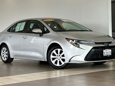 Certified 2023 Toyota Corolla LE image 2