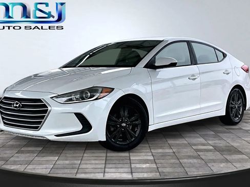 Used 2018 Hyundai Elantra SEL w/ Cargo Package image 1