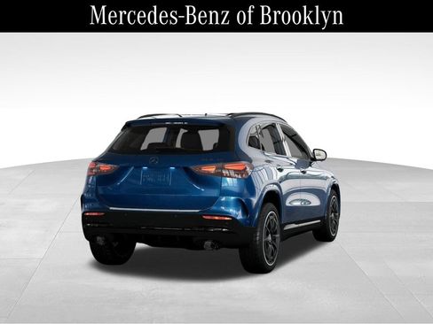 Used 2025 Mercedes-Benz GLA 35 AMG 4MATIC image 23