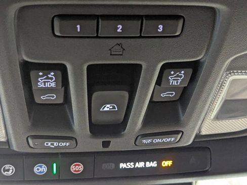 Used 2022 Chevrolet Silverado 1500 High Country w/ Z71 Off-Road Package image 27