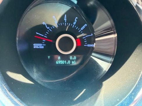 Used 2013 Ford Mustang Coupe RWD image 13