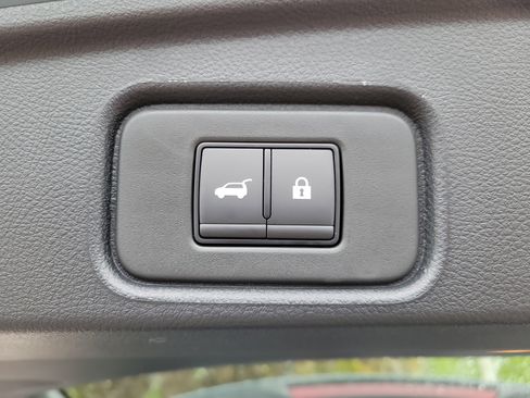 New 2026 Nissan Pathfinder SL FWD image 11