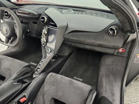 Used 2018 McLaren 720S Performance RWD image 39