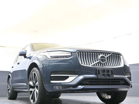 Certified 2024 Volvo XC90 B6 Plus w/ Protection Package Premier image 38