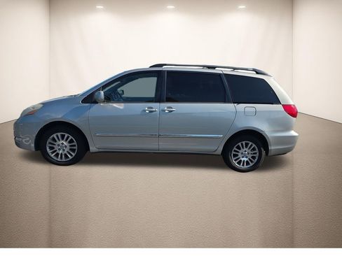 Used 2008 Toyota Sienna XLE Limited AWD/4WD image 9
