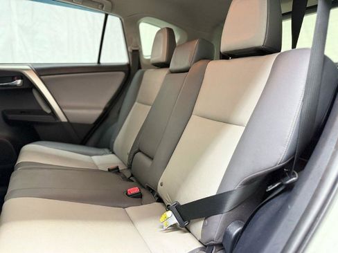 Used 2015 Toyota RAV4 Limited image 25