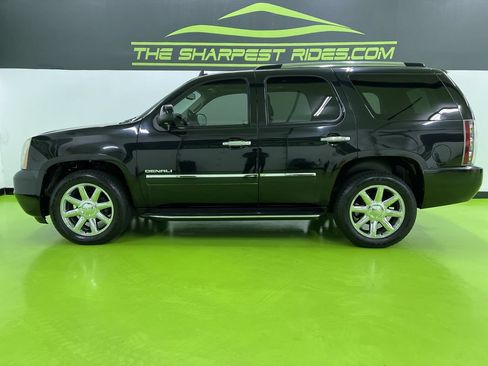 Used 2010 GMC Yukon Denali AWD/4WD image 6