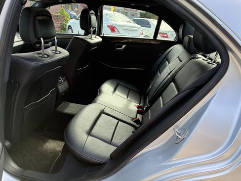 Used 2014 Mercedes-Benz E 350 4MATIC Sedan image 20