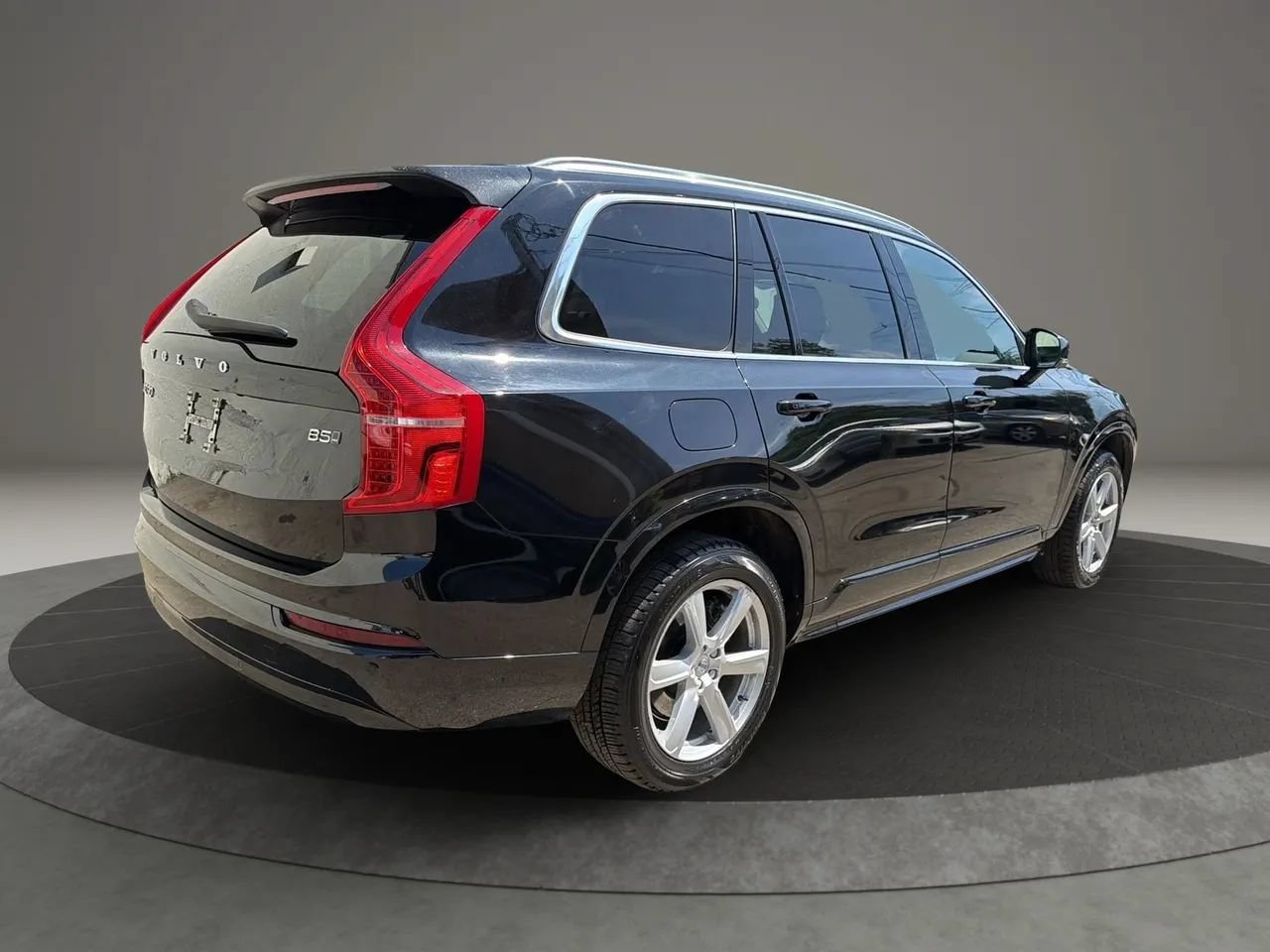 Used 2023 Volvo XC90 B5 Core AWD/4WD image 5