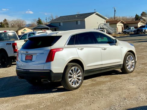 Used 2019 Cadillac XT5 Premium Luxury w/ Driver Assist Package image 4