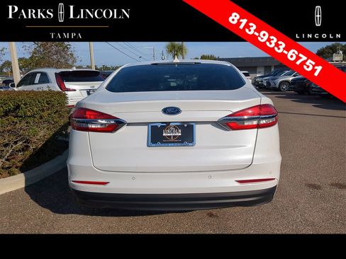 Used 2020 Ford Fusion SE image 5