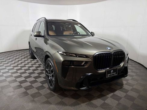Certified 2024 BMW X7 xDrive40i w/ M Sport Package image 2