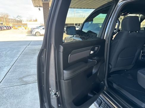 New 2026 RAM 1500 4x4 Crew Cab image 19