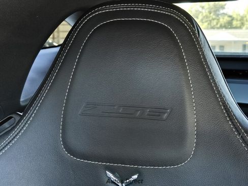 Used 2016 Chevrolet Corvette Z06 w/ Z07 Performance Package RWD image 38