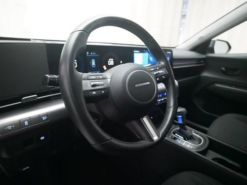 Used 2025 Hyundai Kona SEL AWD/4WD image 8