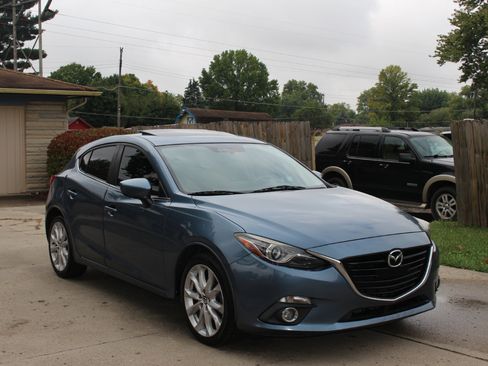 Used 2015 MAZDA MAZDA3 s Grand Touring image 2