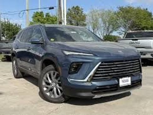 Used 2026 Buick Enclave Preferred AWD/4WD image 1