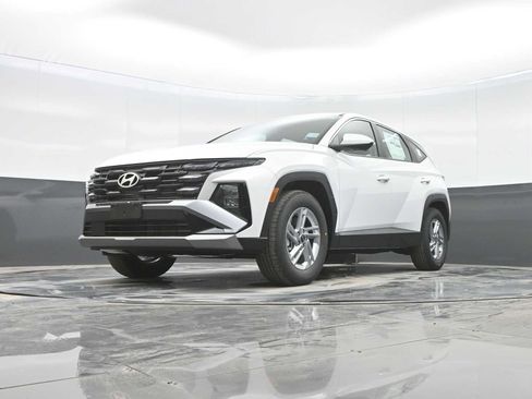 New 2026 Hyundai Tucson SE image 25