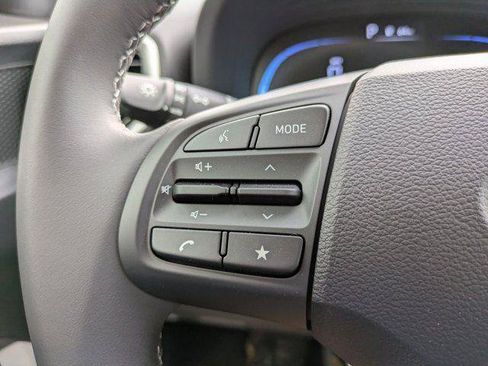 New 2026 Hyundai Venue SEL FWD image 19
