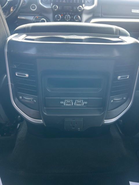 Used 2022 RAM 1500 4x4 Crew Cab image 16
