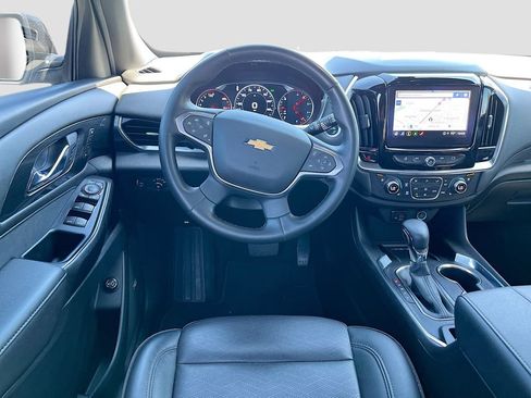 Used 2023 Chevrolet Traverse High Country FWD image 24