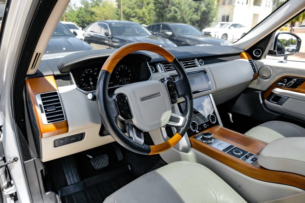 Used 2019 Land Rover Range Rover HSE AWD/4WD image 13