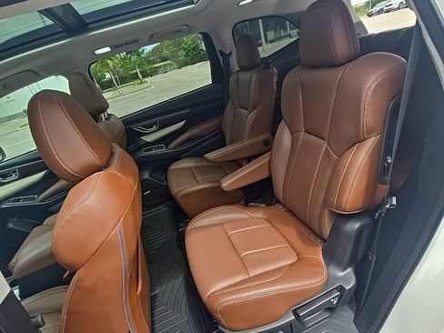 Used 2019 Subaru Ascent Touring AWD/4WD image 31