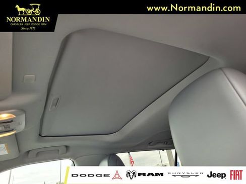 Used 2022 Toyota Highlander XLE FWD image 17