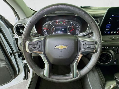 Certified 2025 Chevrolet Blazer LT FWD image 9