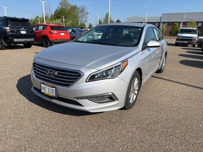 Used 2015 Hyundai Sonata SE w/ Option Group 09