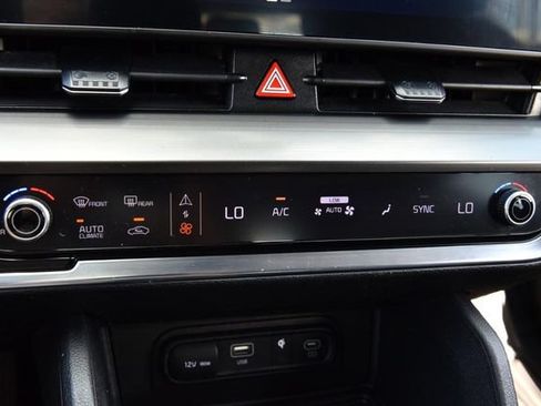 Used 2023 Kia Sportage EX FWD image 14