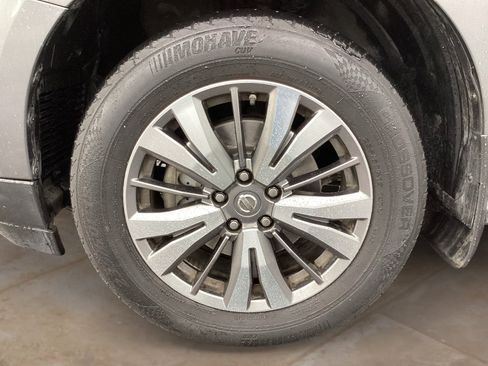 Used 2018 Nissan Pathfinder S AWD/4WD image 29